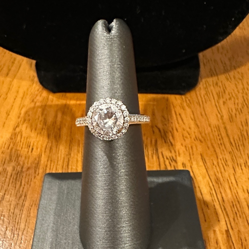 Silver and White Crystal Ring. Elegant Silver Halo Ring on 925.